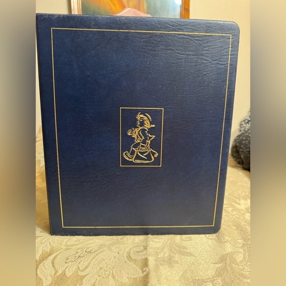 Vintage M.I Hummel Club Binder w/Insight Magazines